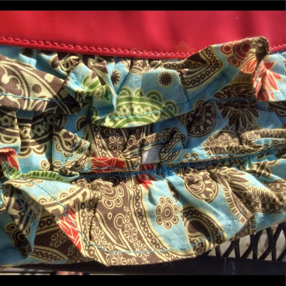 Mud Pie ruffled wristlet - Picture 4 of 8